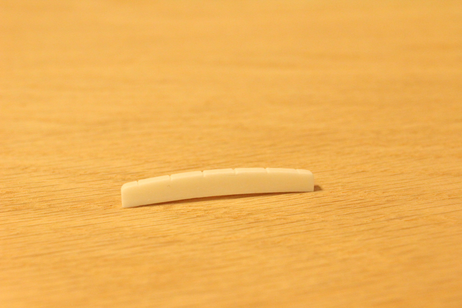 sgm-6-string-curved-radius-slotted-bone-guitar-nut-for-fender-strat