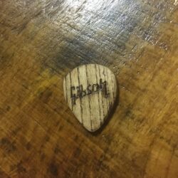 Gibson  Wooden Guitar Pick, Natural Wood, Hackberry Ash