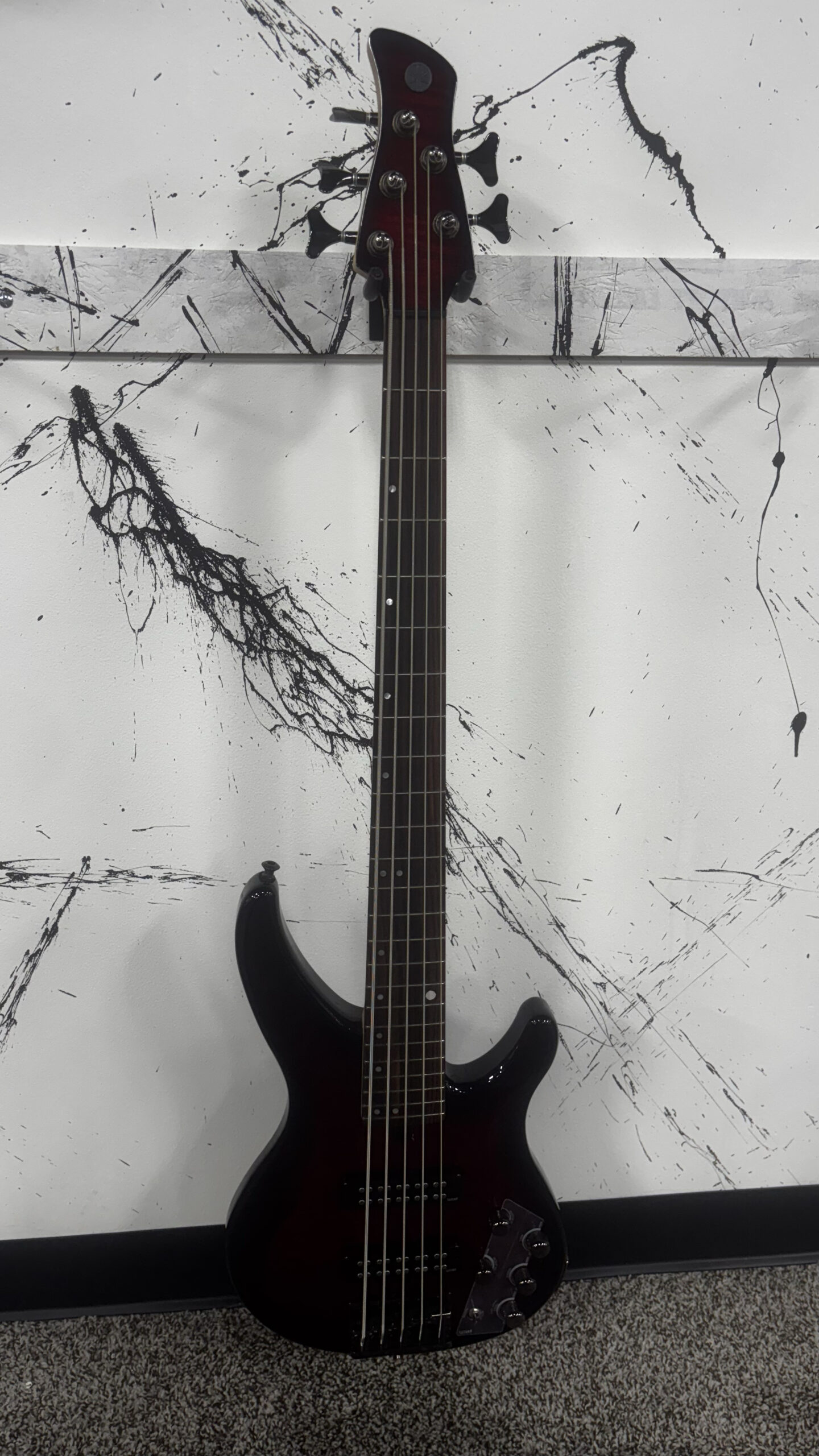 Minarik Goddess Bass, Trans Crimson Rd