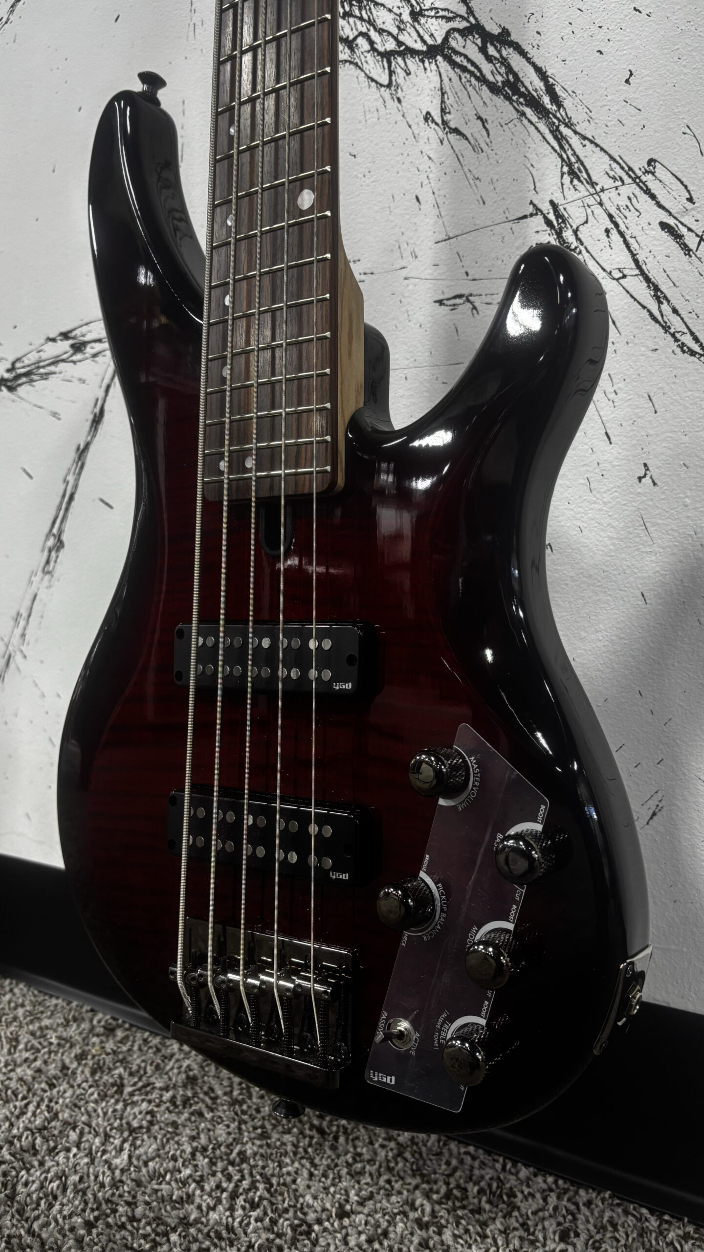 Minarik Goddess Bass, Trans Crimson Rd - Image 3