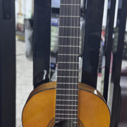 Yamaha CSG102A Classical Left Handed