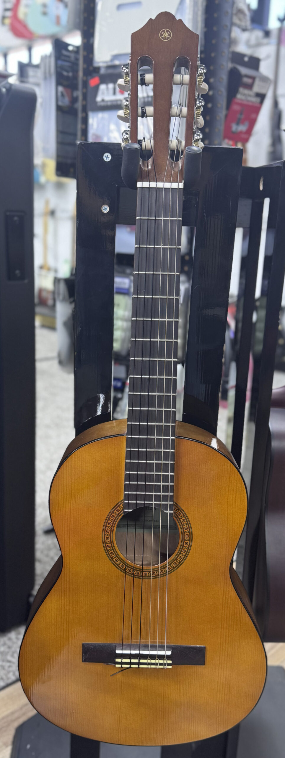 Yamaha CSG102A Classical Left Handed
