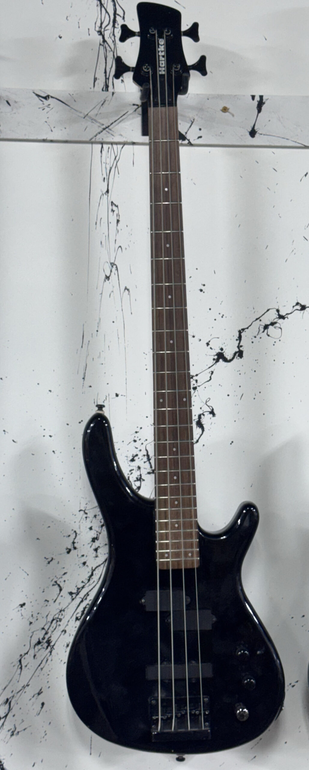 Hartke 4-String Bass, Preowned, Black