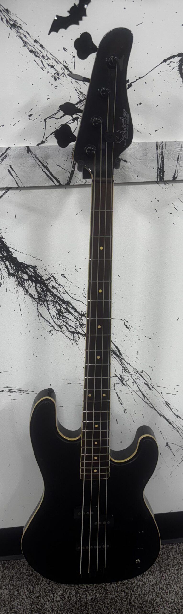 Schecter Guitar Research Michael Anthony Signature Bass