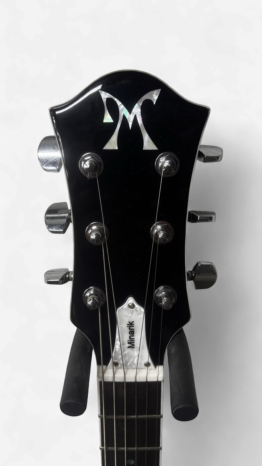 Minarik Furii Guitar, Gloss Black