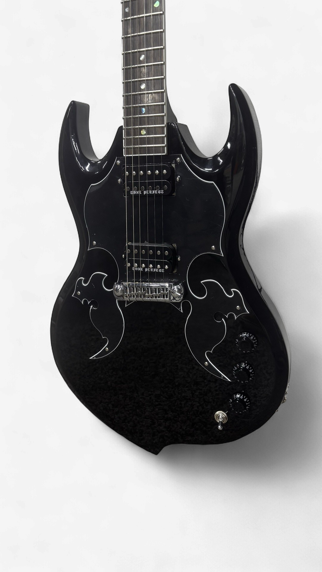 Minarik Furii Guitar, Gloss Black