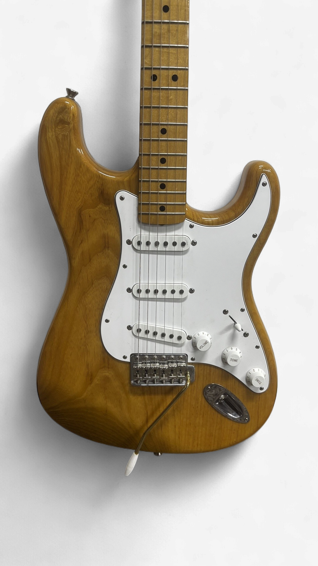 1984–1987 Fender MIJ Stratocaster – EMG Pickups & Kahler Tremolo