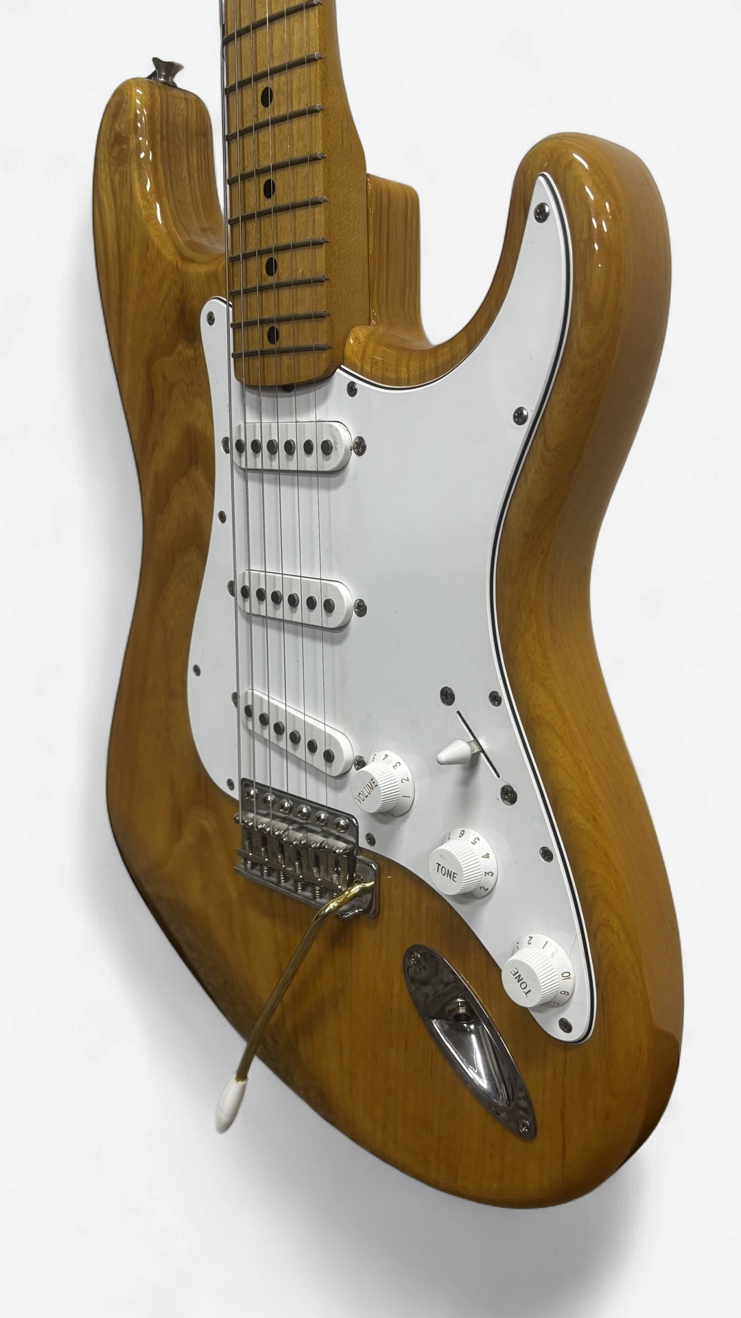 1984–1987 Fender MIJ Stratocaster – EMG Pickups & Kahler Tremolo